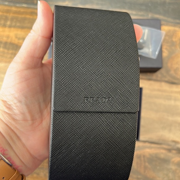 Prada Sunglasses authentic - Picture 7 of 8